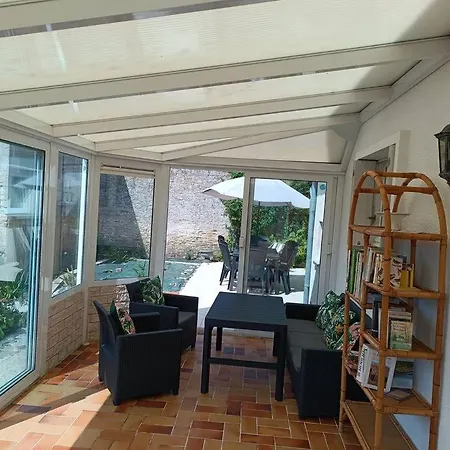 Belle Vie A 30 Metres De La *