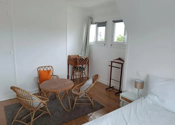 Belle Vie A 30 Metres De La *