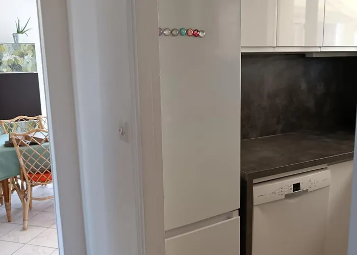 Belle Vie A 30 Metres De La Nyaraló *